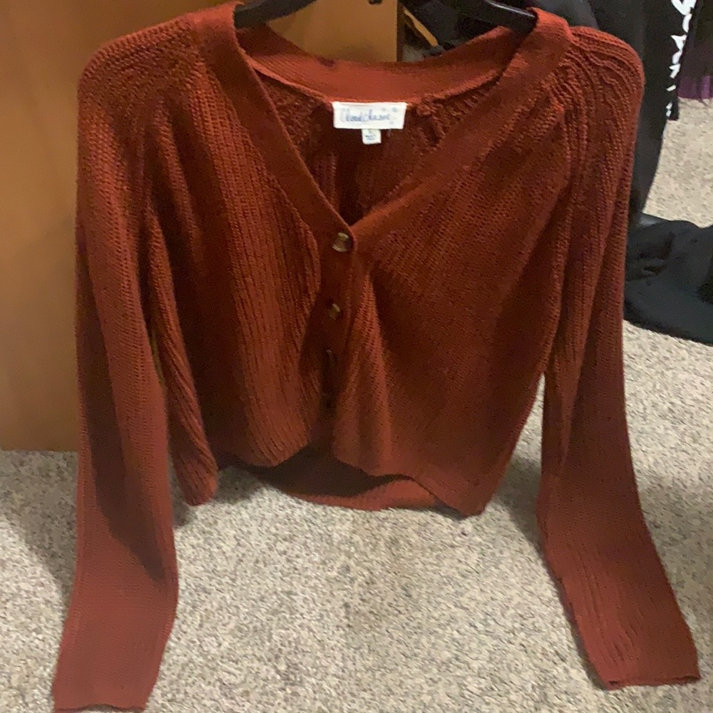 Long sleeve button up, knitted cropped sweater